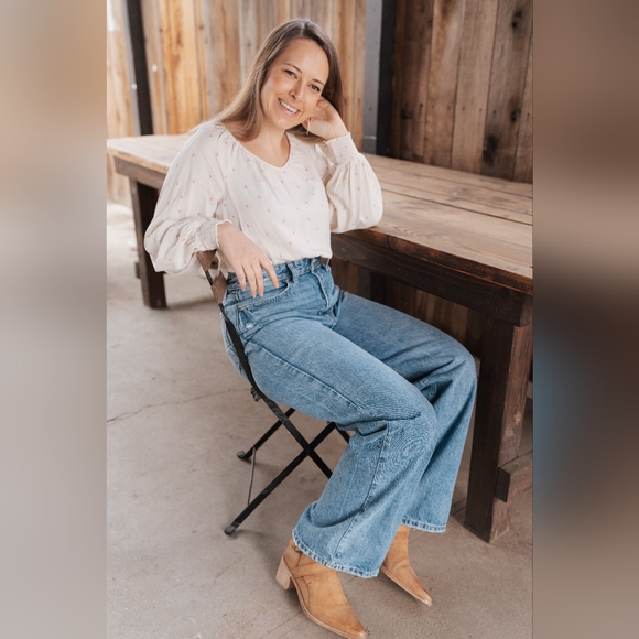 Meet your Posher, Rebecca - Picture 1 of 1